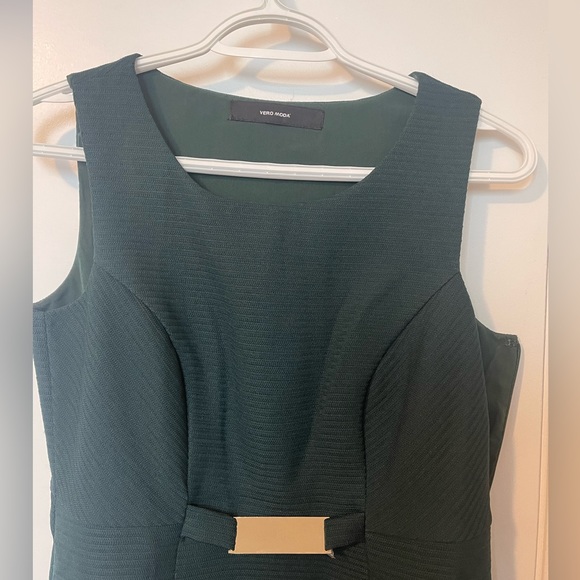 Vero Moda bottle green dress, size US4 - Picture 3 of 3